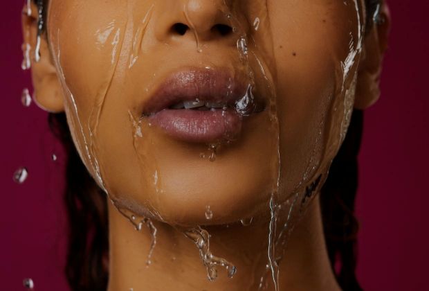 Hoe je een nat orgasme kunt bereiken (Squirting uitgelegd)